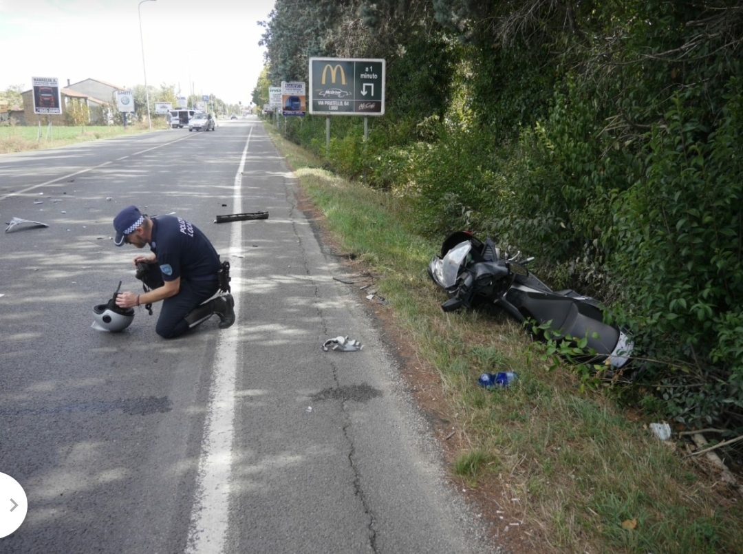 Serious Accident: Thrown From The Scooter, a 10 year old girl and a man in hospital